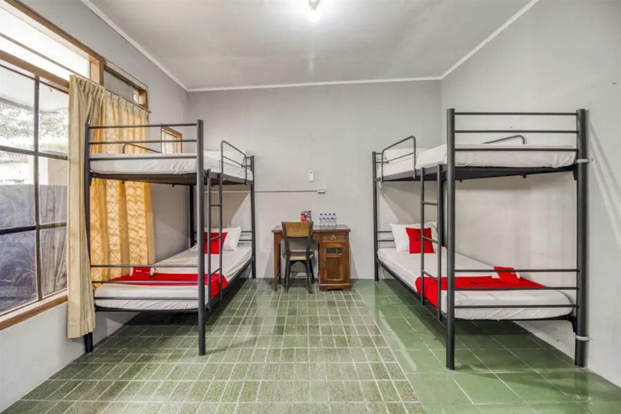 Reddoorz Hostel Near Adisucipto Airport Yogyakarta Kalasan Εξωτερικό φωτογραφία